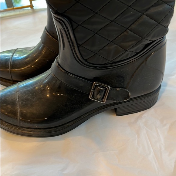 Boots - Picture 5 of 8